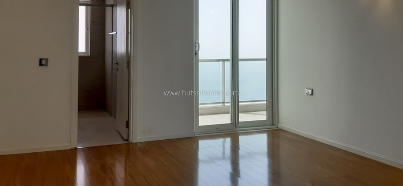 4 BHK Condo For Rent in Golf Course Road