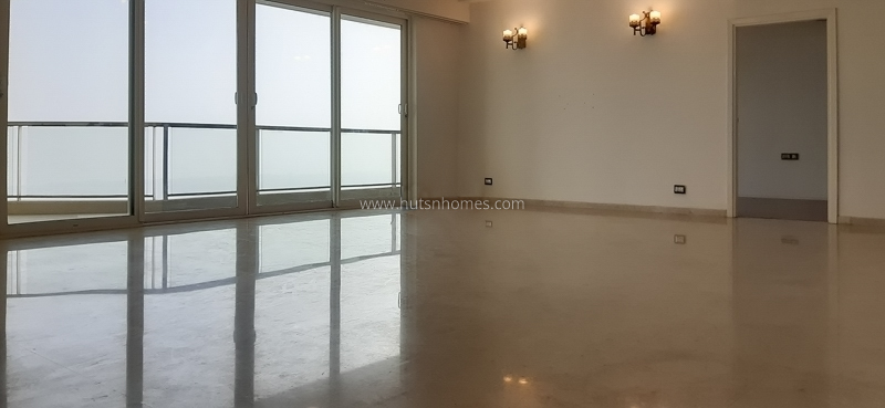 4 BHK Condo For Rent in Golf Course Road