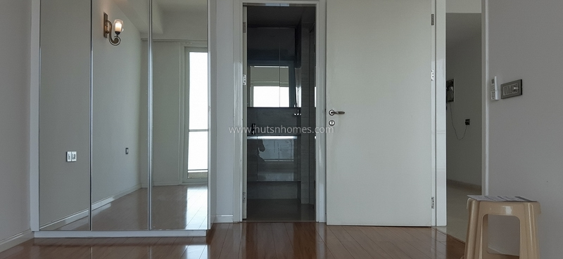 4 BHK Condo For Rent in Golf Course Road