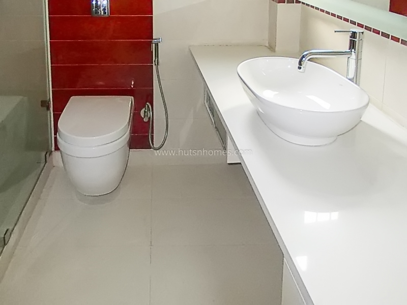 3 BHK Flat For Rent in Defence Colony