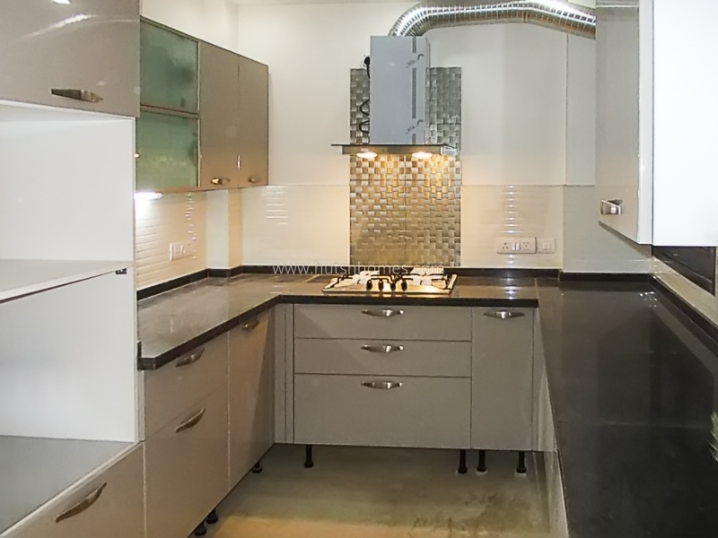 3 BHK Flat For Rent in Defence Colony