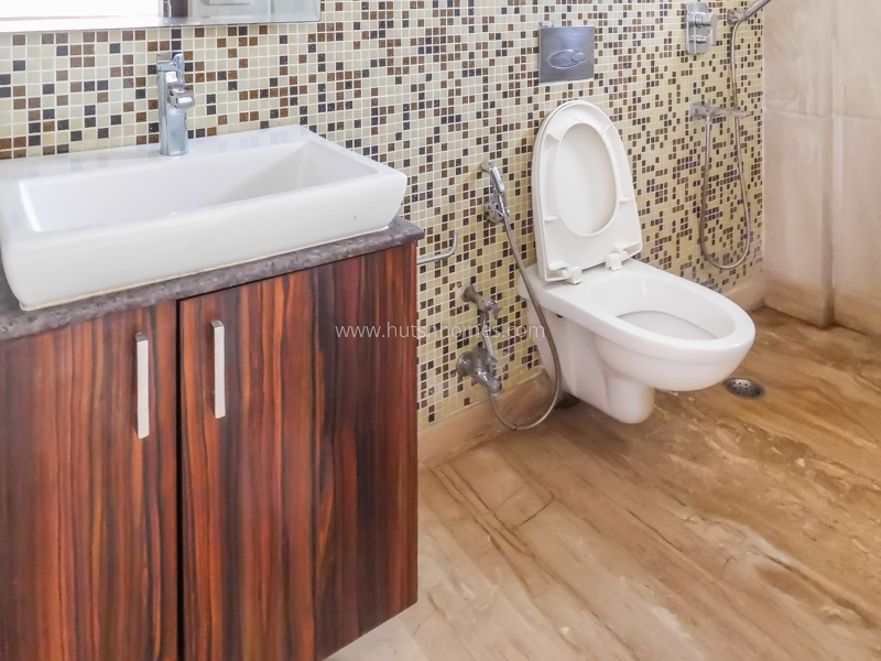 16 BHK Entire-Building For Rent in New Friends Colony