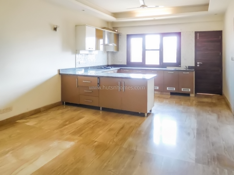 16 BHK Entire-Building For Rent in New Friends Colony