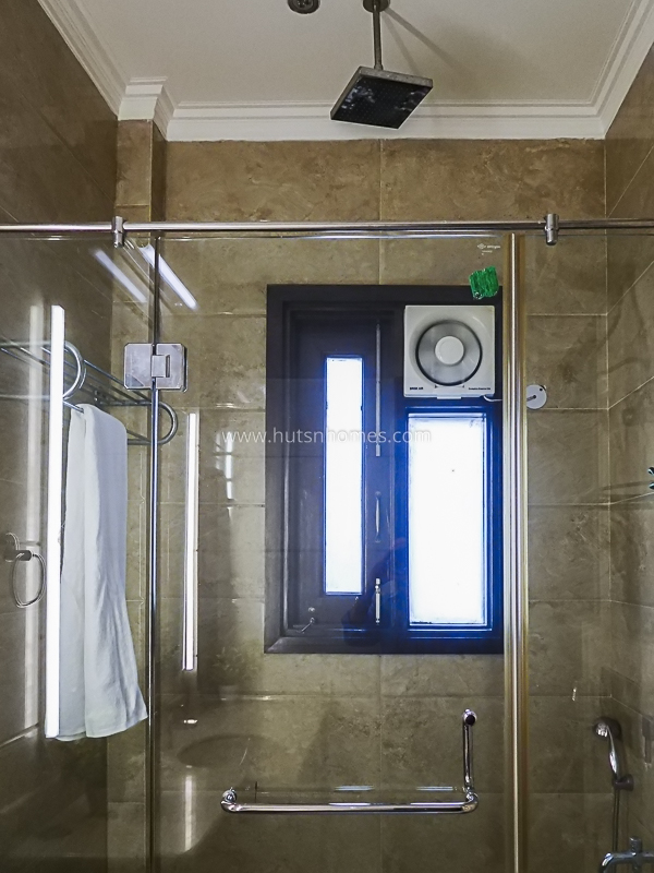 3 BHK Flat For Rent in Defence Colony