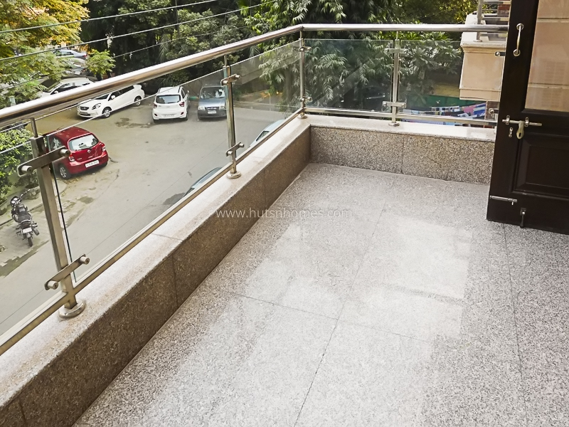 3 BHK Flat For Rent in Defence Colony