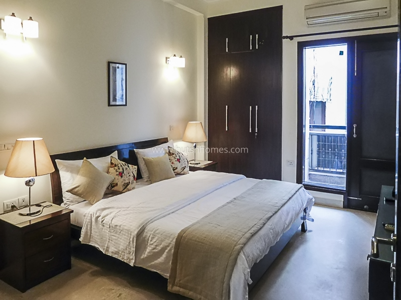 3 BHK Flat For Rent in Defence Colony