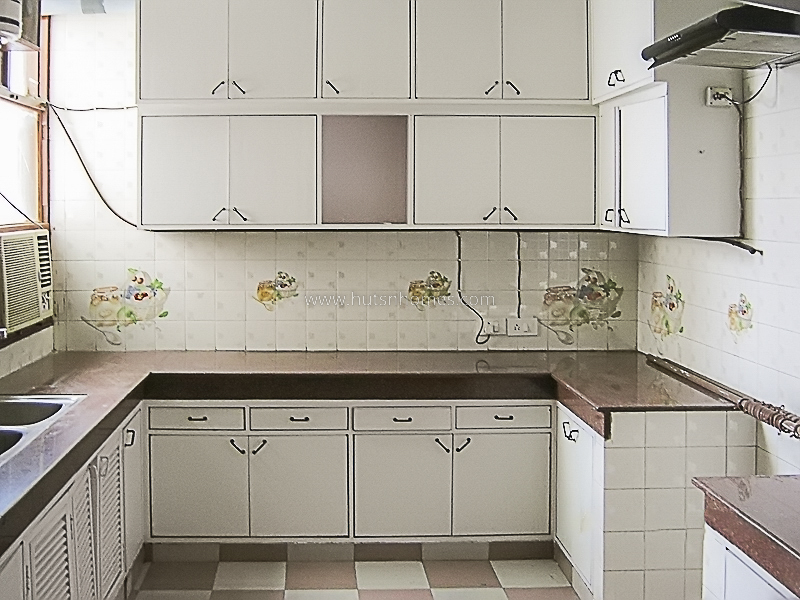 4 BHK Flat For Rent in Vasant Vihar