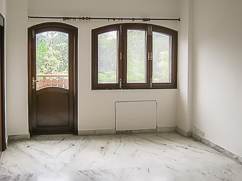 4 BHK Flat For Rent in Vasant Vihar