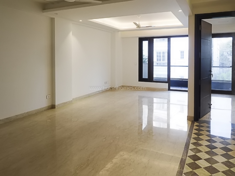 3 BHK Flat For Rent in Defence Colony