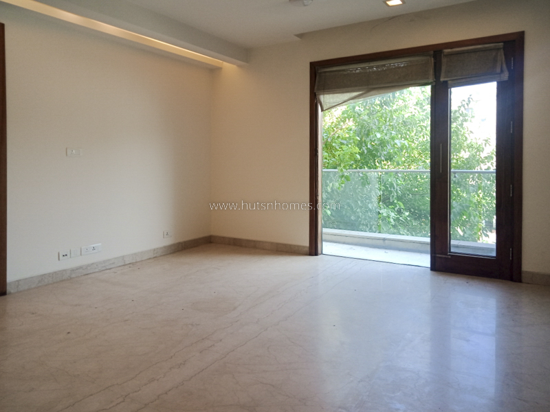 4 BHK Flat For Rent in Vasant Vihar