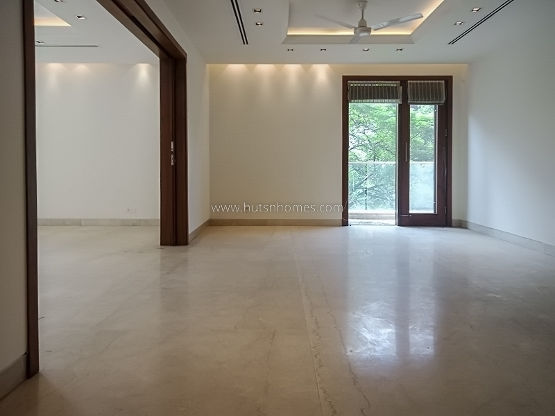 4 BHK Flat For Rent in Vasant Vihar