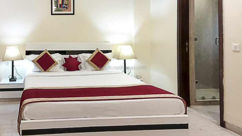 3 BHK Flat For Rent in Defence Colony