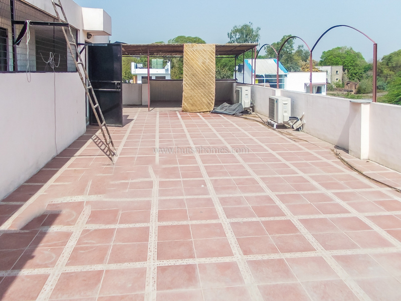 4 BHK Duplex For Rent in Nizamuddin East