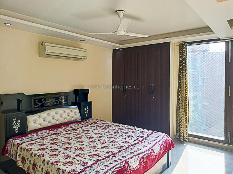 3 BHK Flat For Rent in Defence Colony