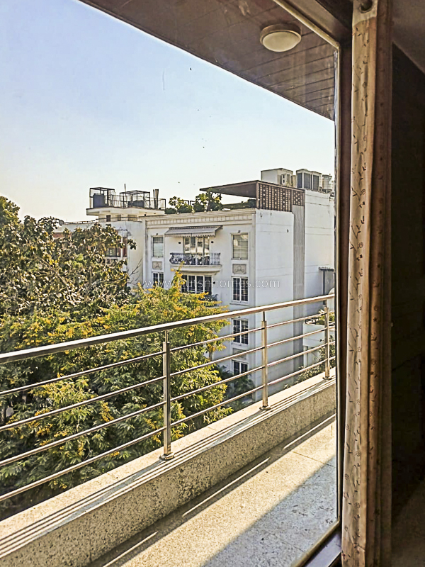 3 BHK Flat For Rent in Defence Colony