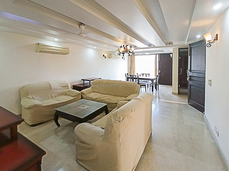3 BHK Flat For Rent in Defence Colony