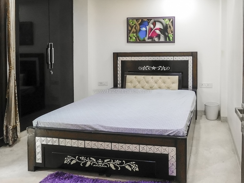 3 BHK Flat For Rent in Defence Colony