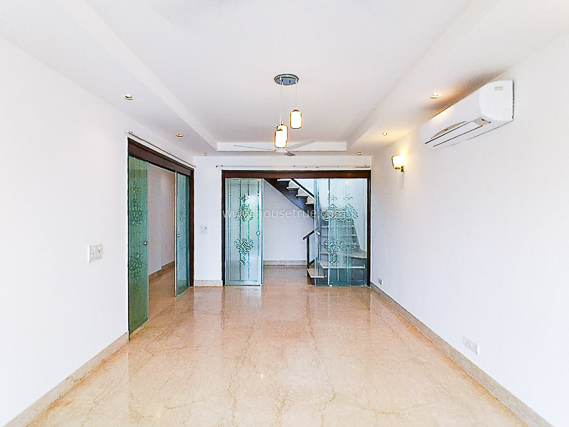 3 BHK Flat For Rent in Defence Colony
