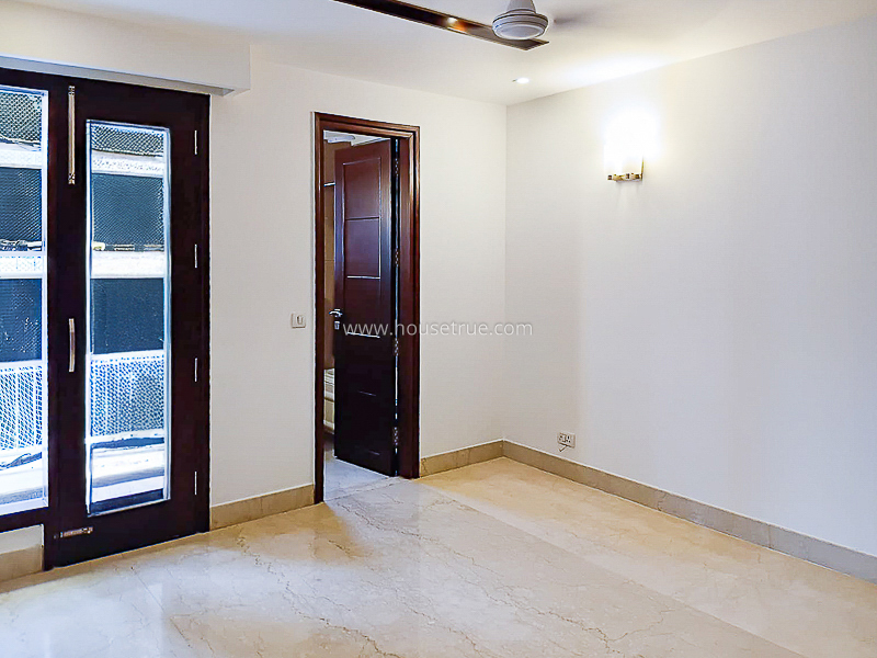 3 BHK Flat For Rent in Defence Colony