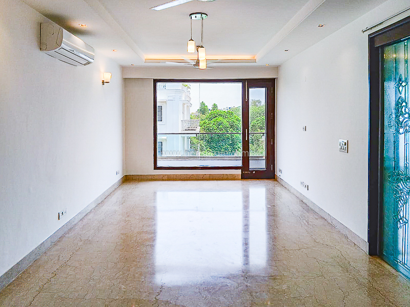 3 BHK Flat For Rent in Defence Colony