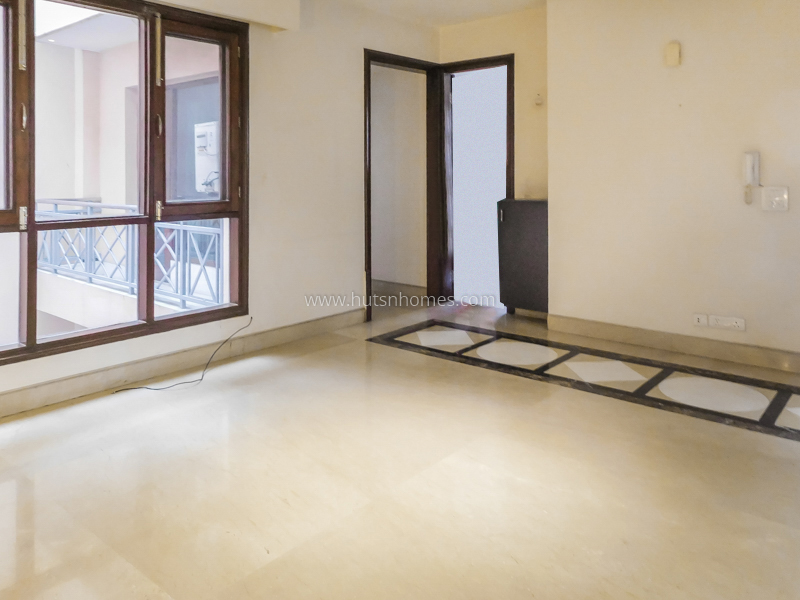 4 BHK Flat For Rent in New Friends Colony