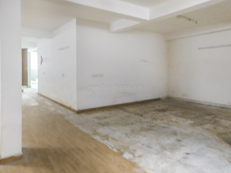 4 BHK Flat For Rent in New Friends Colony