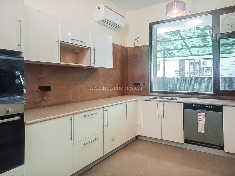 3 BHK Flat For Rent in Vasant Vihar