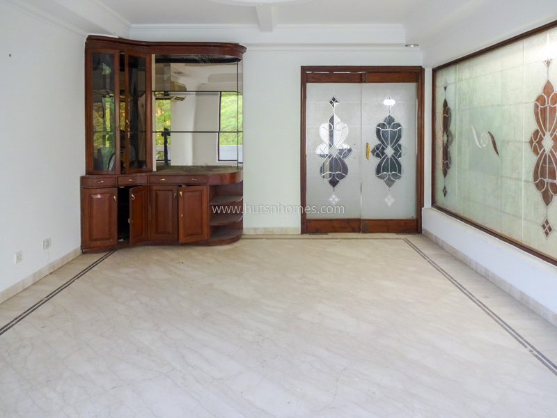 3 BHK Flat For Sale in Golf Links