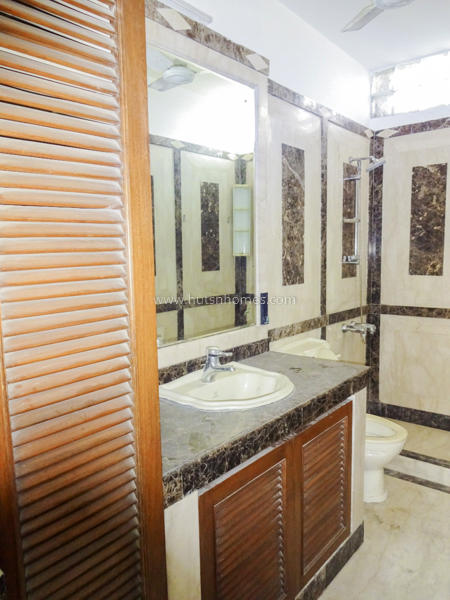 3 BHK Flat For Sale in Golf Links