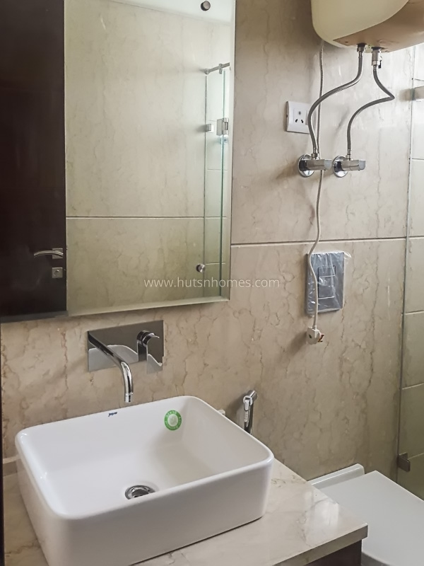 3 BHK Flat For Rent in Vasant Vihar