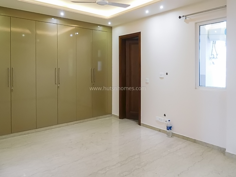 3 BHK Flat For Rent in Defence Colony