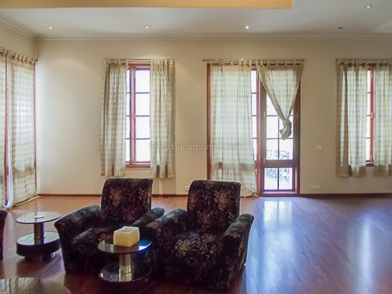 5 BHK Farm House For Rent in Dlf Chattarpur Farms