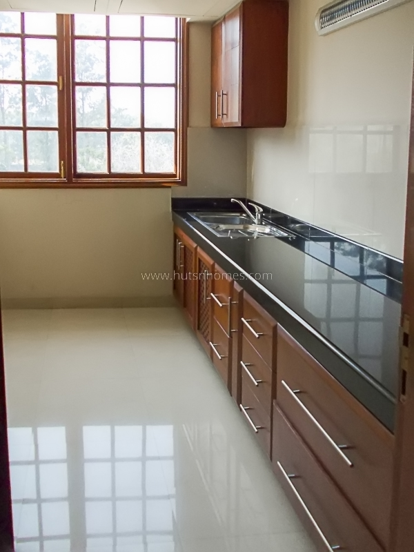 5 BHK Farm House For Rent in Dlf Chattarpur Farms