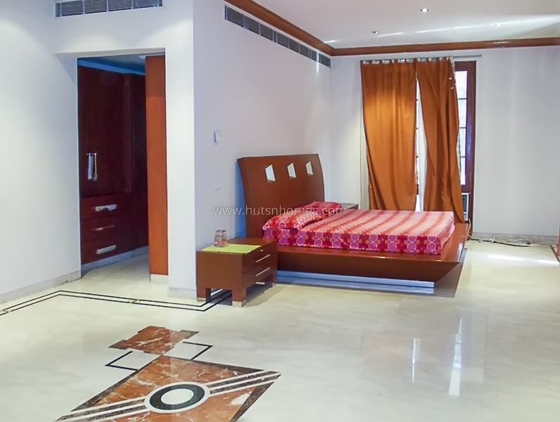 5 BHK Farm House For Rent in Dlf Chattarpur Farms