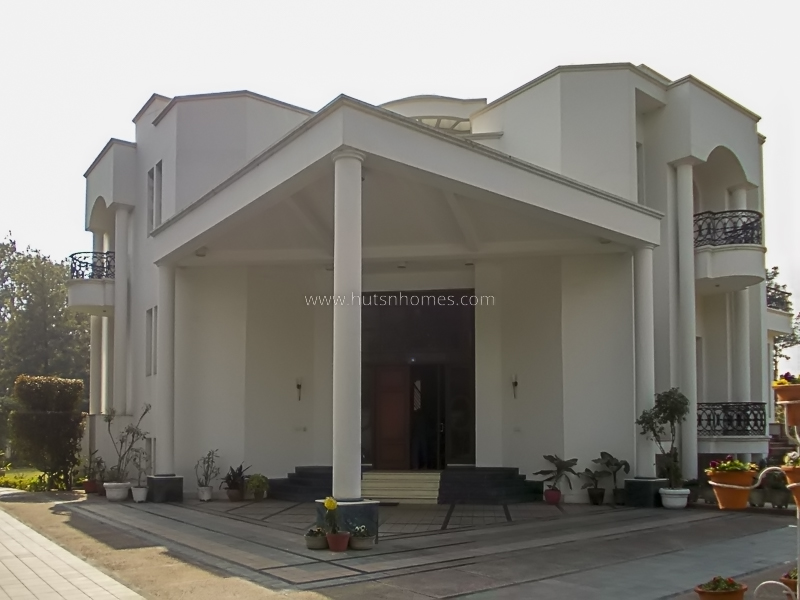 5 BHK Farm House For Rent in Dlf Chattarpur Farms