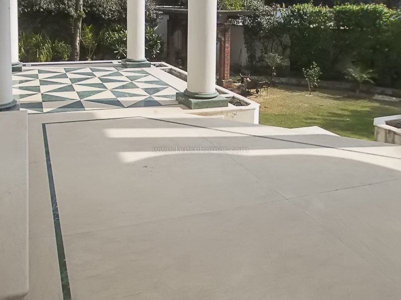 5 BHK Farm House For Rent in Dlf Chattarpur Farms