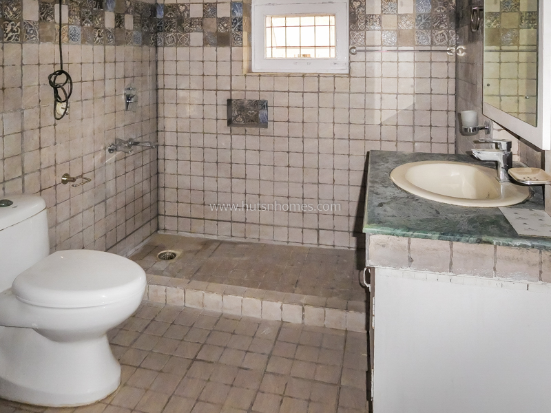 4 BHK House For Rent in New Friends Colony