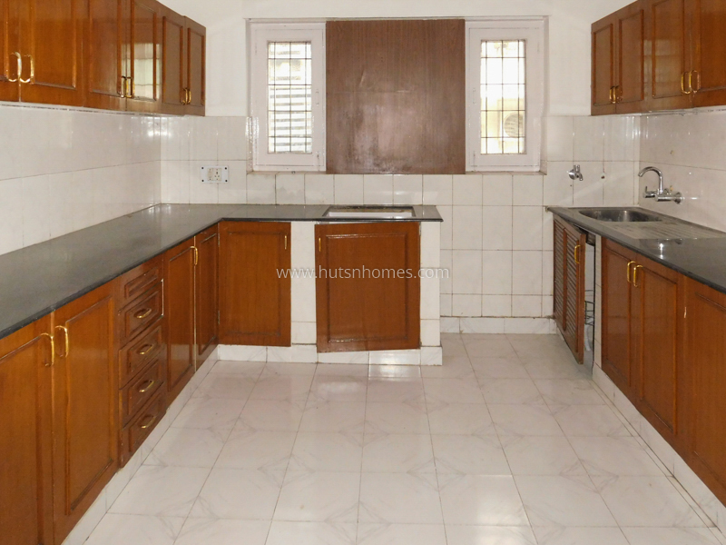 4 BHK House For Rent in New Friends Colony