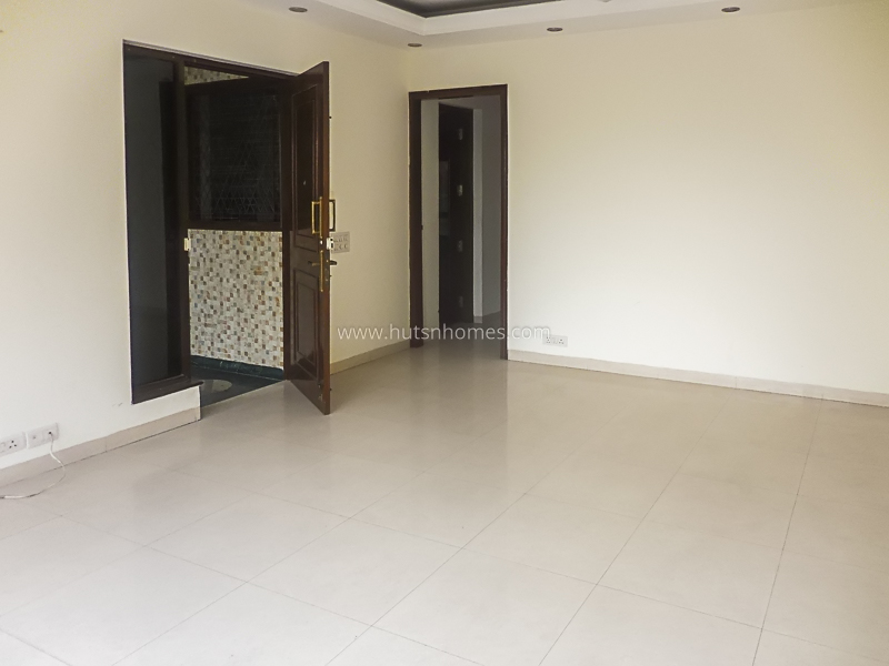 3 BHK Flat For Rent in Defence Colony