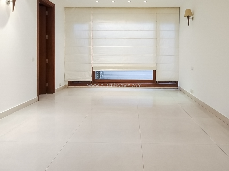 3 BHK Duplex For Rent in West End Colony