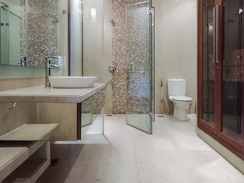 3 BHK Duplex For Rent in West End Colony