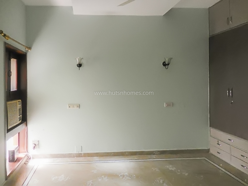 3 BHK Flat For Rent in Vasant Vihar