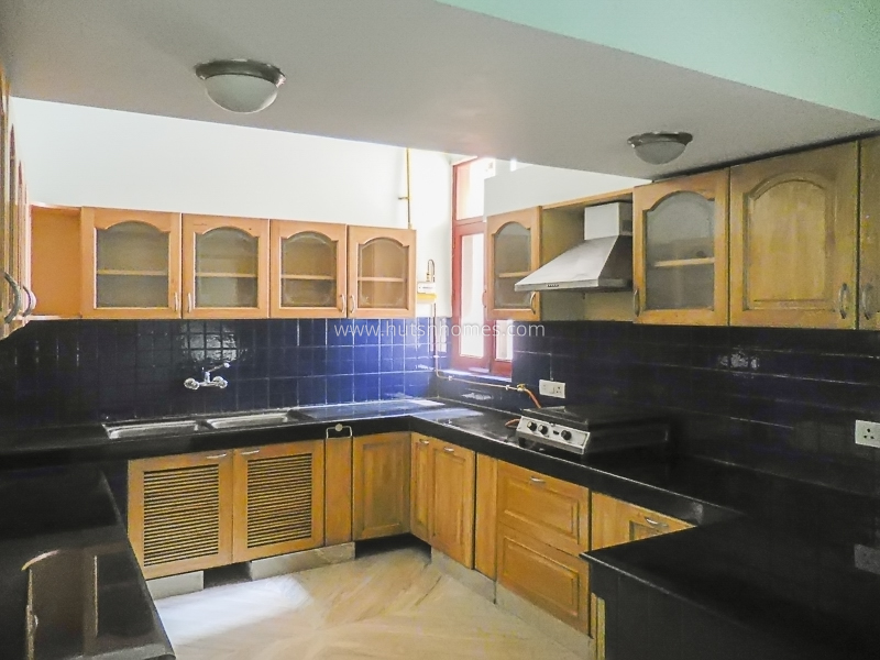 3 BHK Flat For Rent in Vasant Vihar