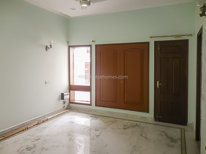 3 BHK Flat For Rent in Vasant Vihar