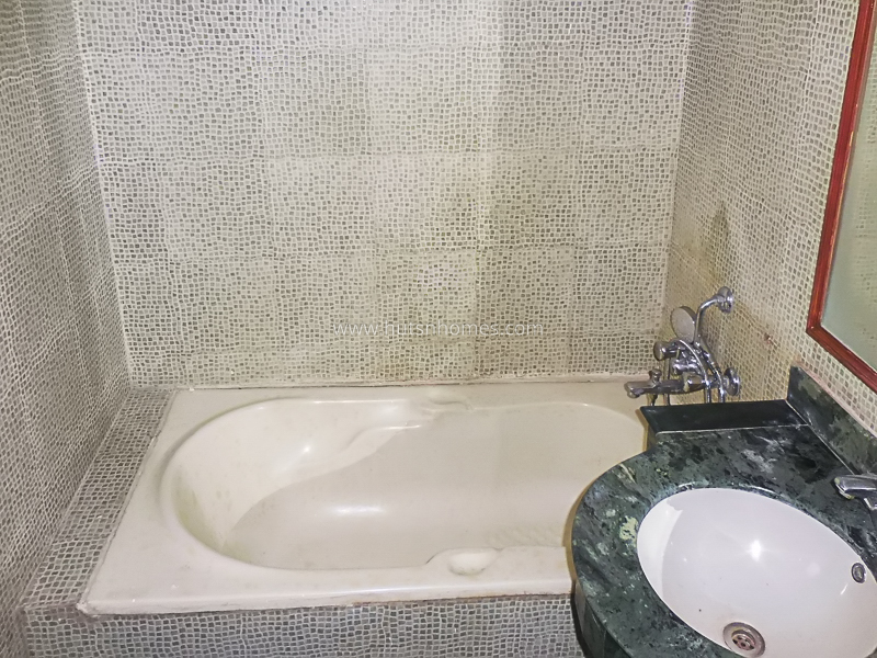 3 BHK Flat For Rent in Vasant Vihar