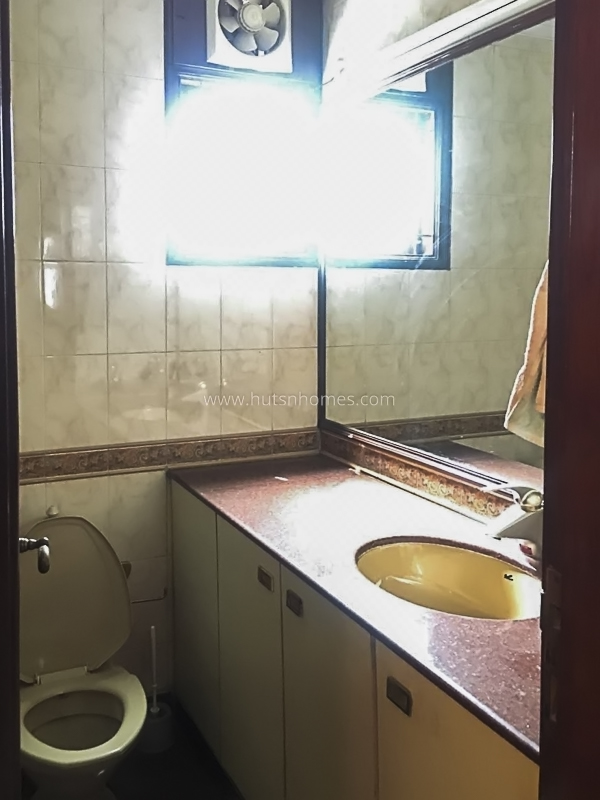 3 BHK Flat For Rent in Vasant Vihar