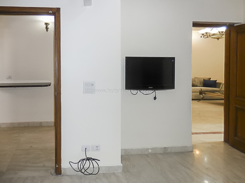 3 BHK Flat For Rent in Defence Colony