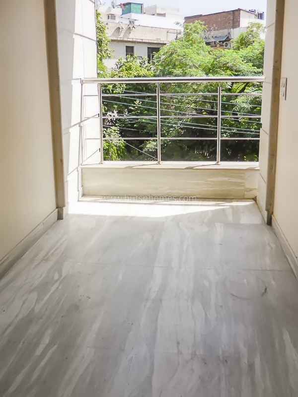 3 BHK Flat For Rent in Defence Colony