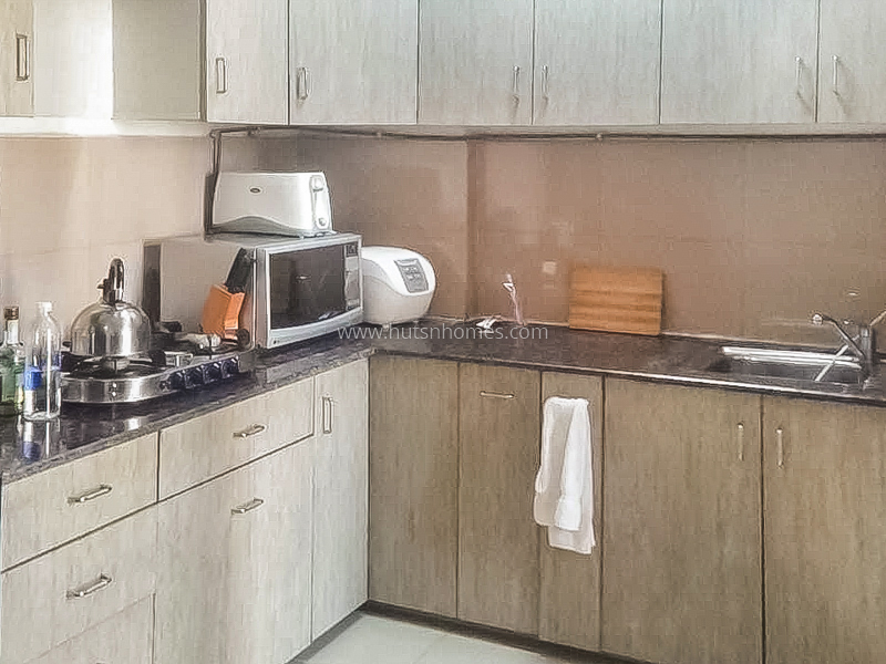 2 BHK Condo For Rent in Golf Course Road
