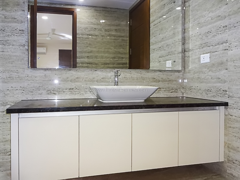 3 BHK Flat For Rent in Neeti Bagh